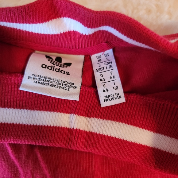 Adidas crop top - Picture 2 of 4